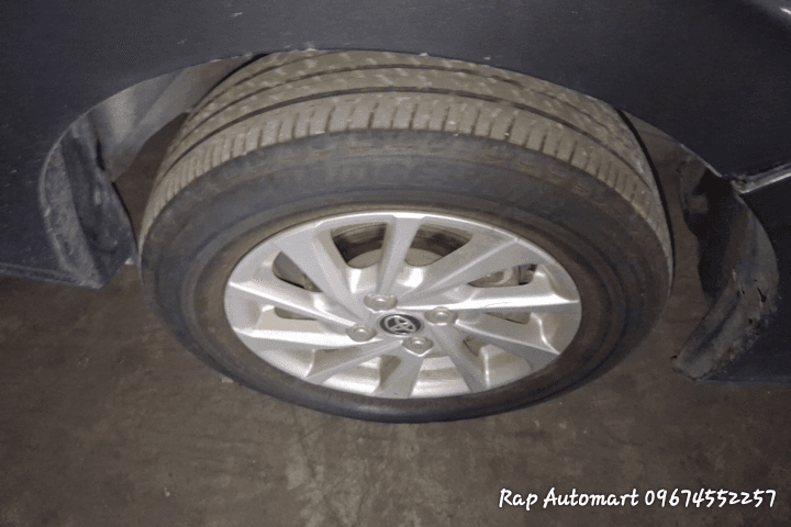 Car gallery image