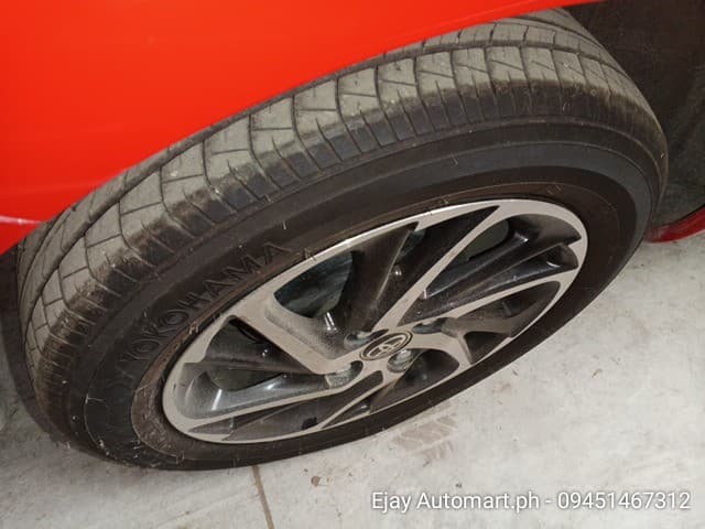 Car gallery image