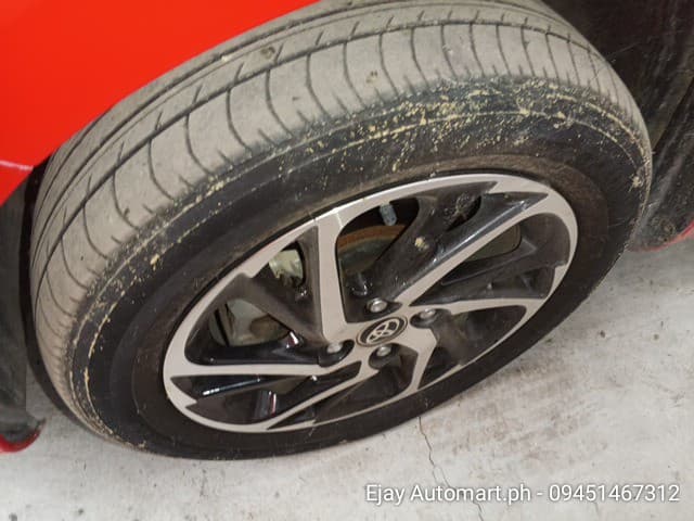 Car gallery image