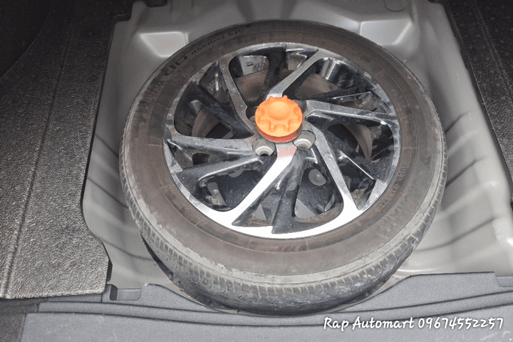 Car gallery image
