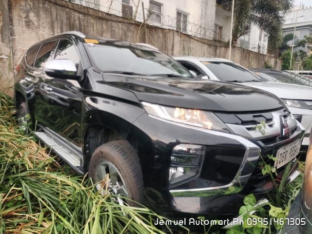 Car gallery image