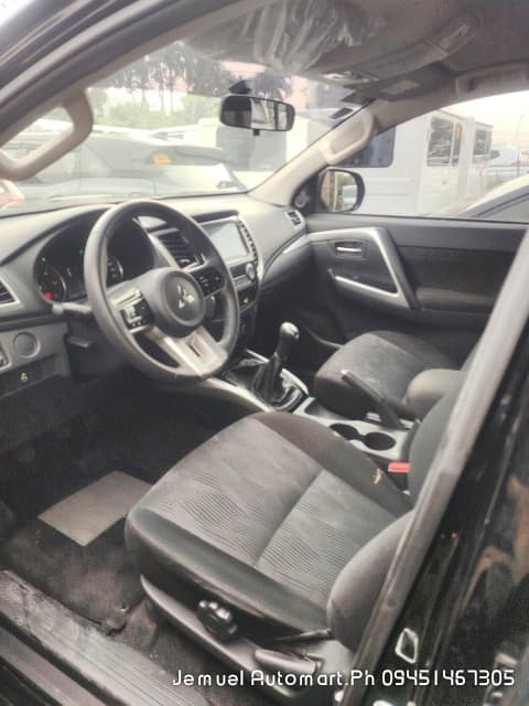Car gallery image