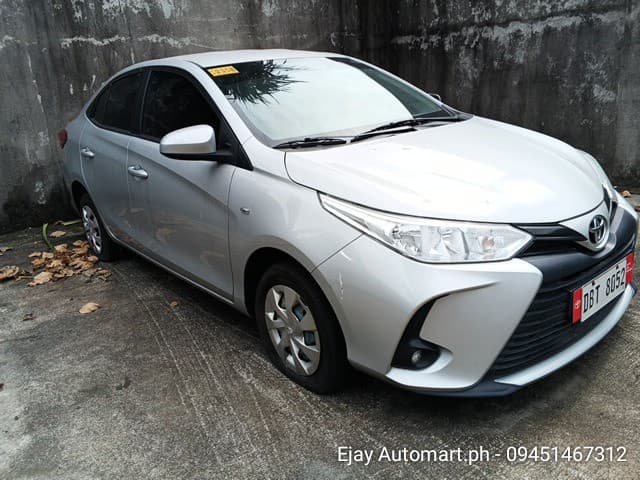 Car gallery image
