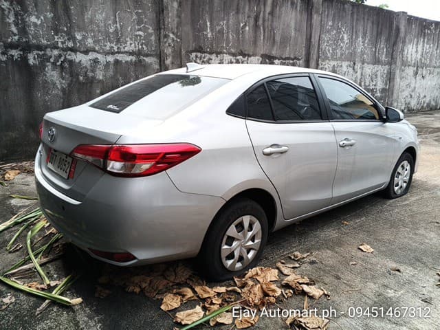 Car gallery image