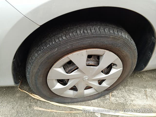 Car gallery image