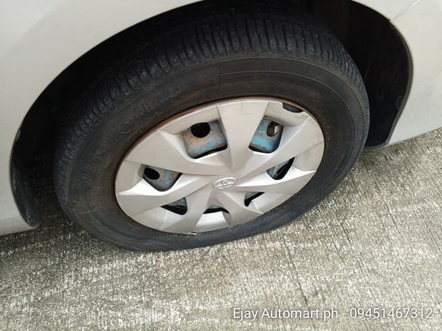 Car gallery image
