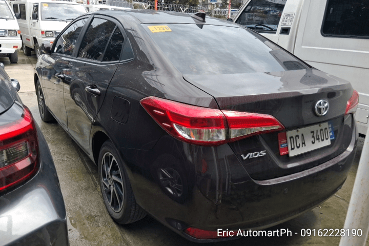 Car gallery image