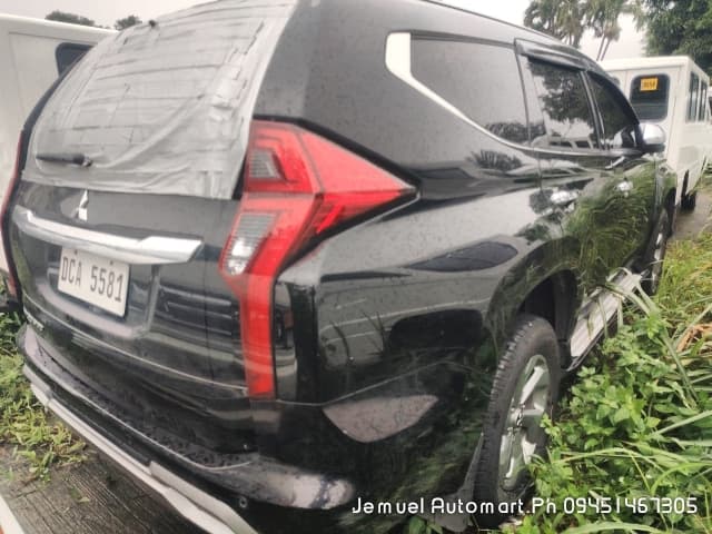 Car gallery image