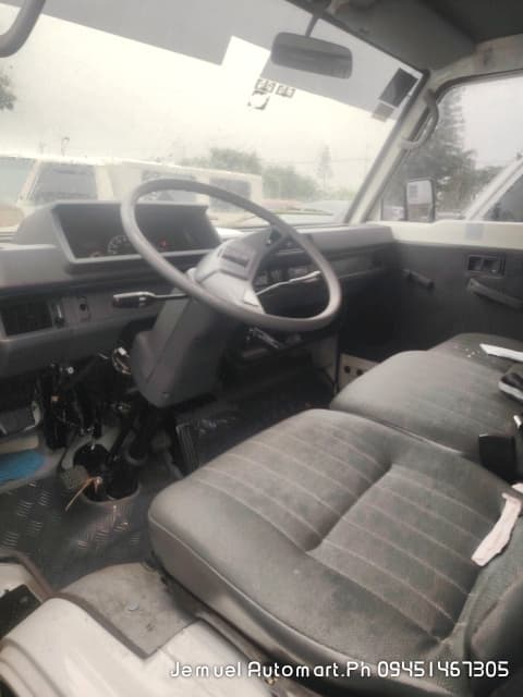Car gallery image