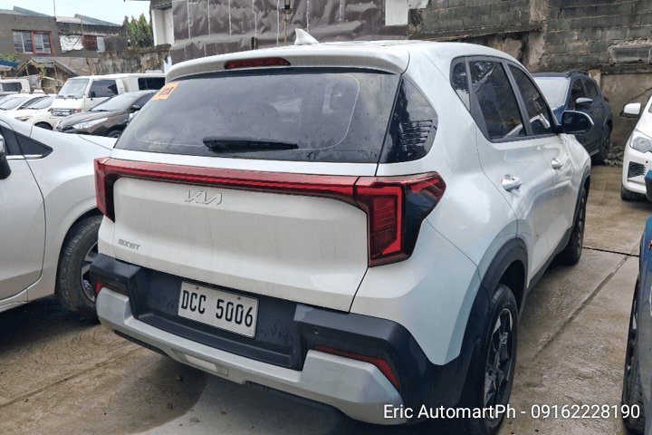 Car gallery image