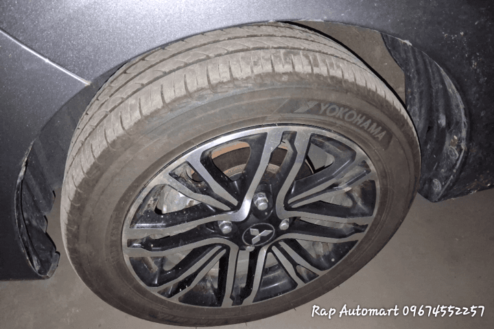 Car gallery image