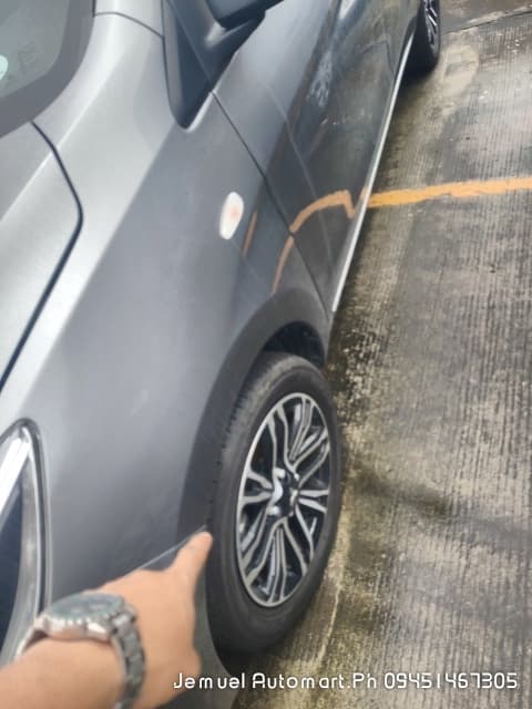 Car gallery image