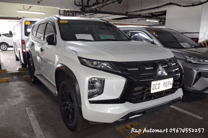 Car gallery image