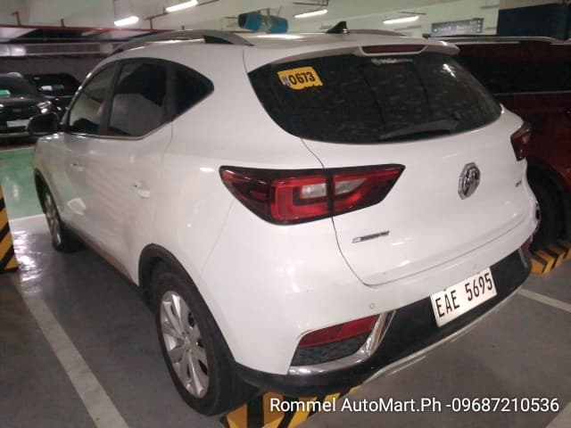 Car gallery image