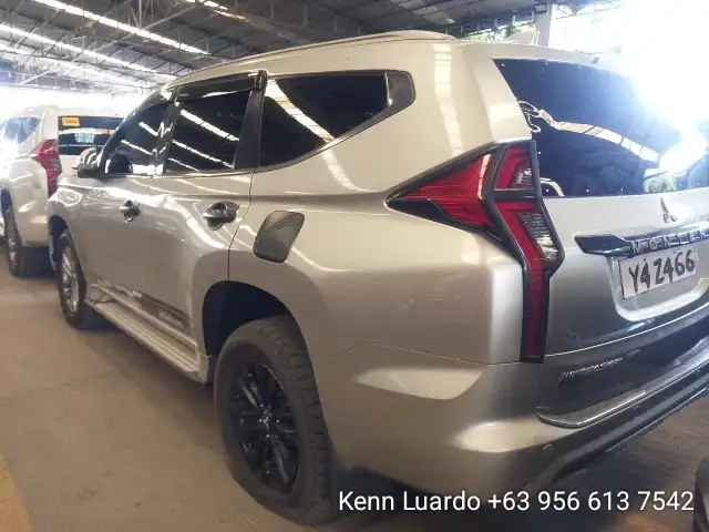 Car gallery image