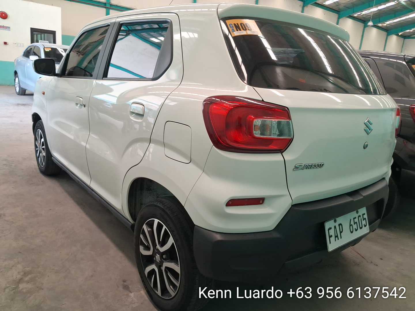 Car gallery image