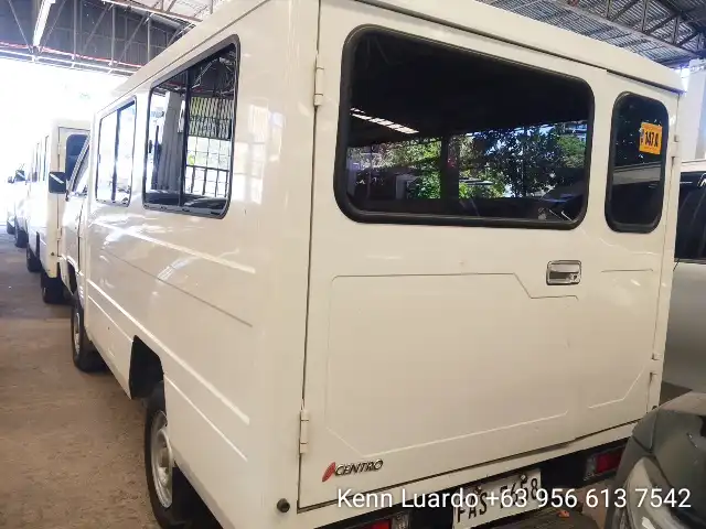 Car gallery image