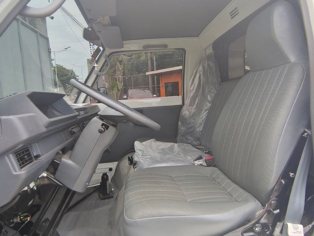 Car gallery image