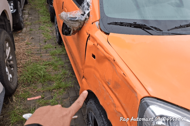Car gallery image