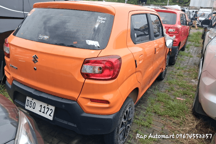 Car gallery image