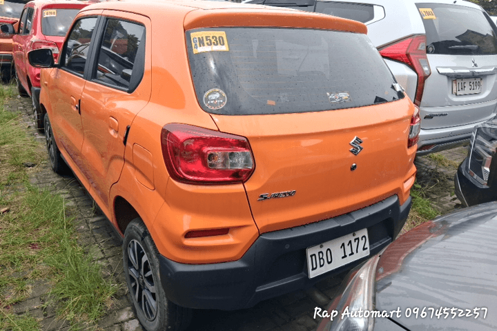 Car gallery image