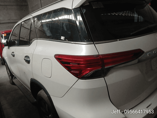 Car gallery image