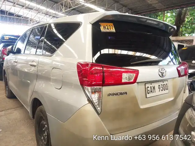 Car gallery image