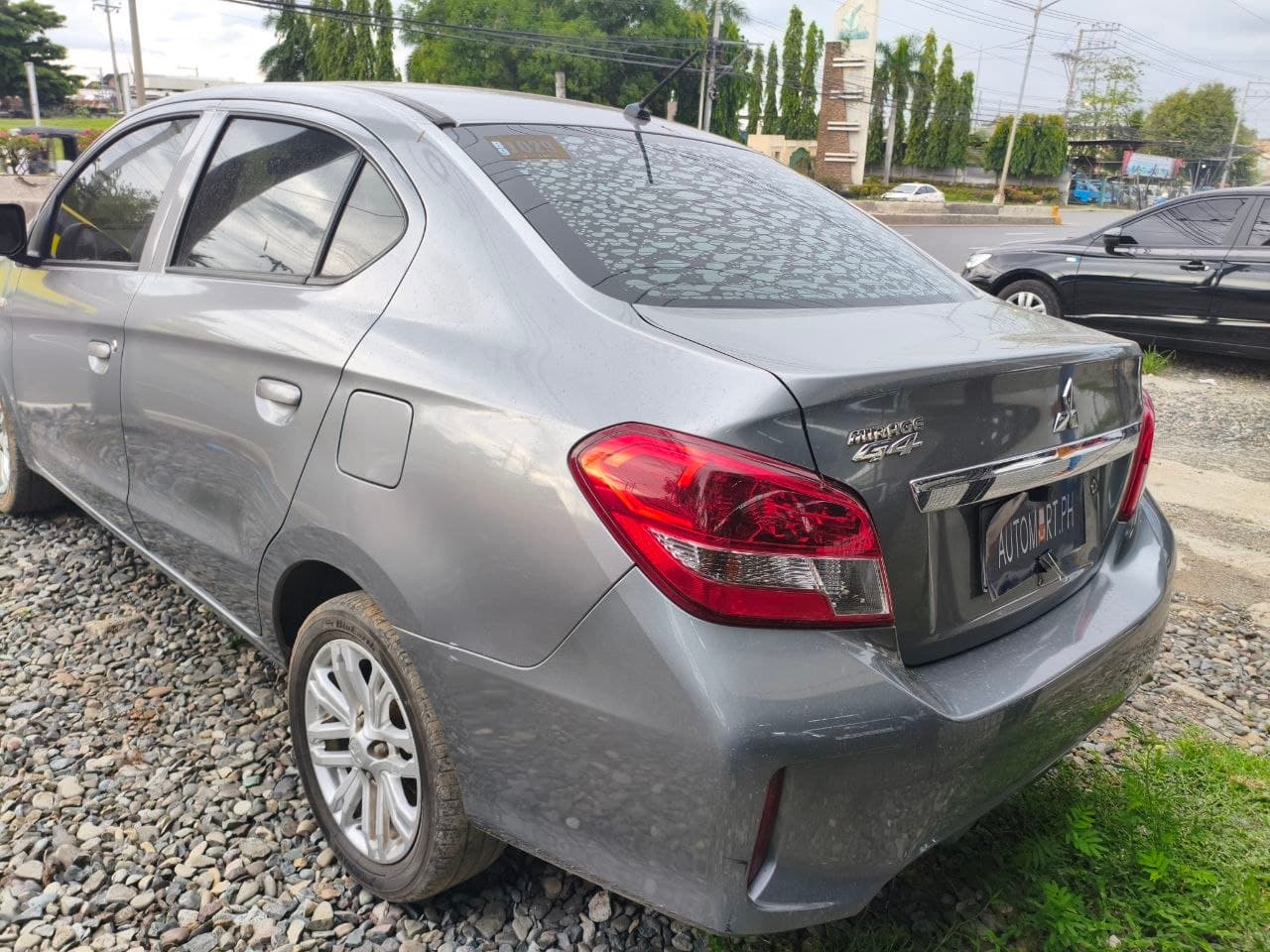 Car gallery image