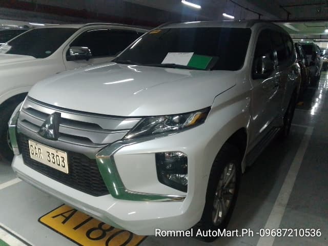 Car gallery image