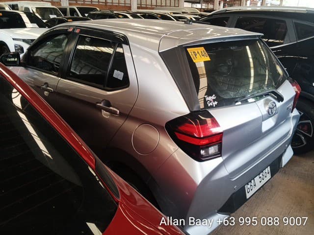 Car gallery image