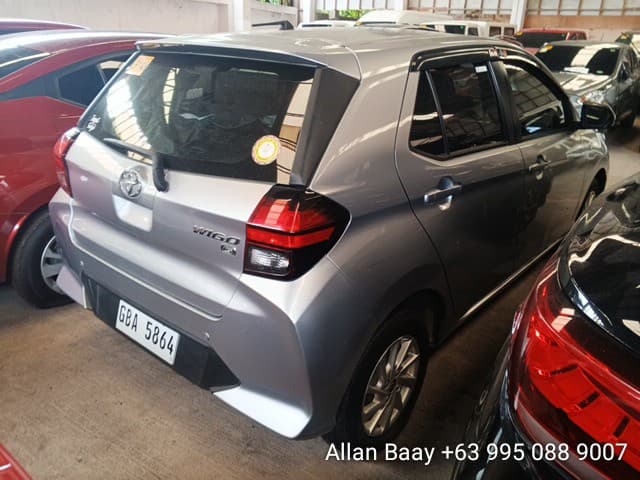 Car gallery image