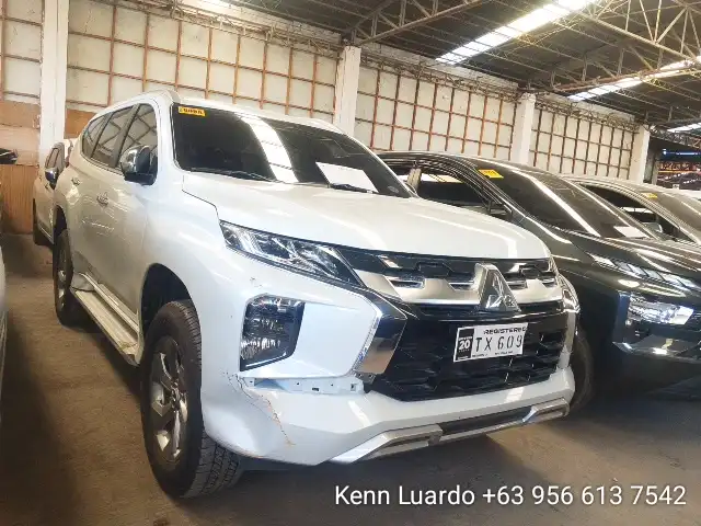 Car gallery image