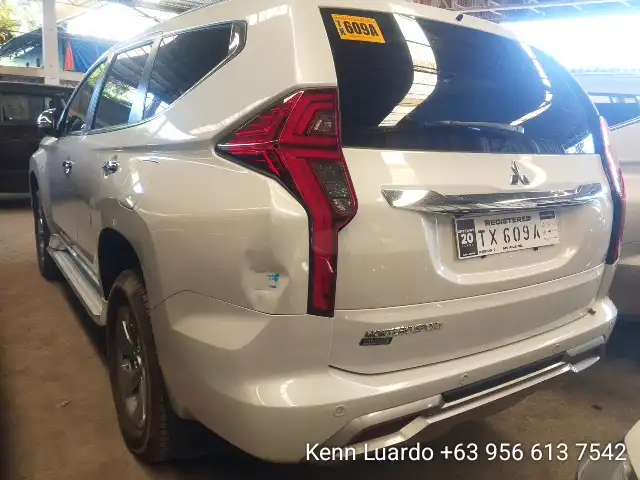 Car gallery image