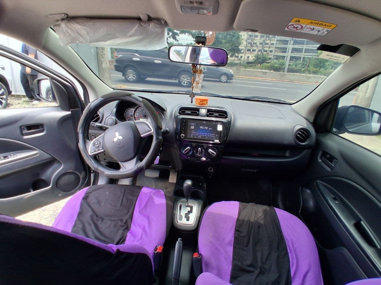 Car gallery image