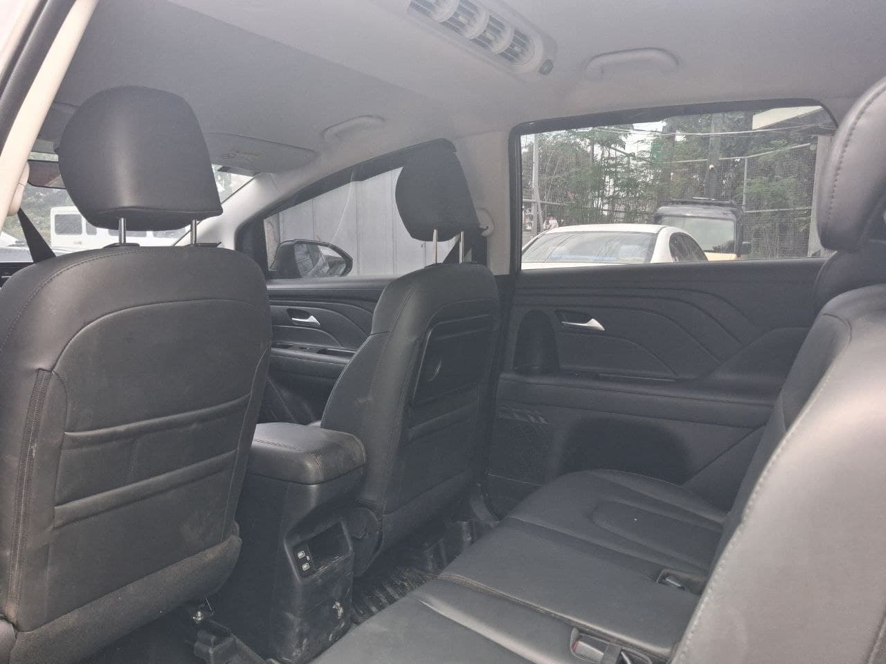 Car gallery image