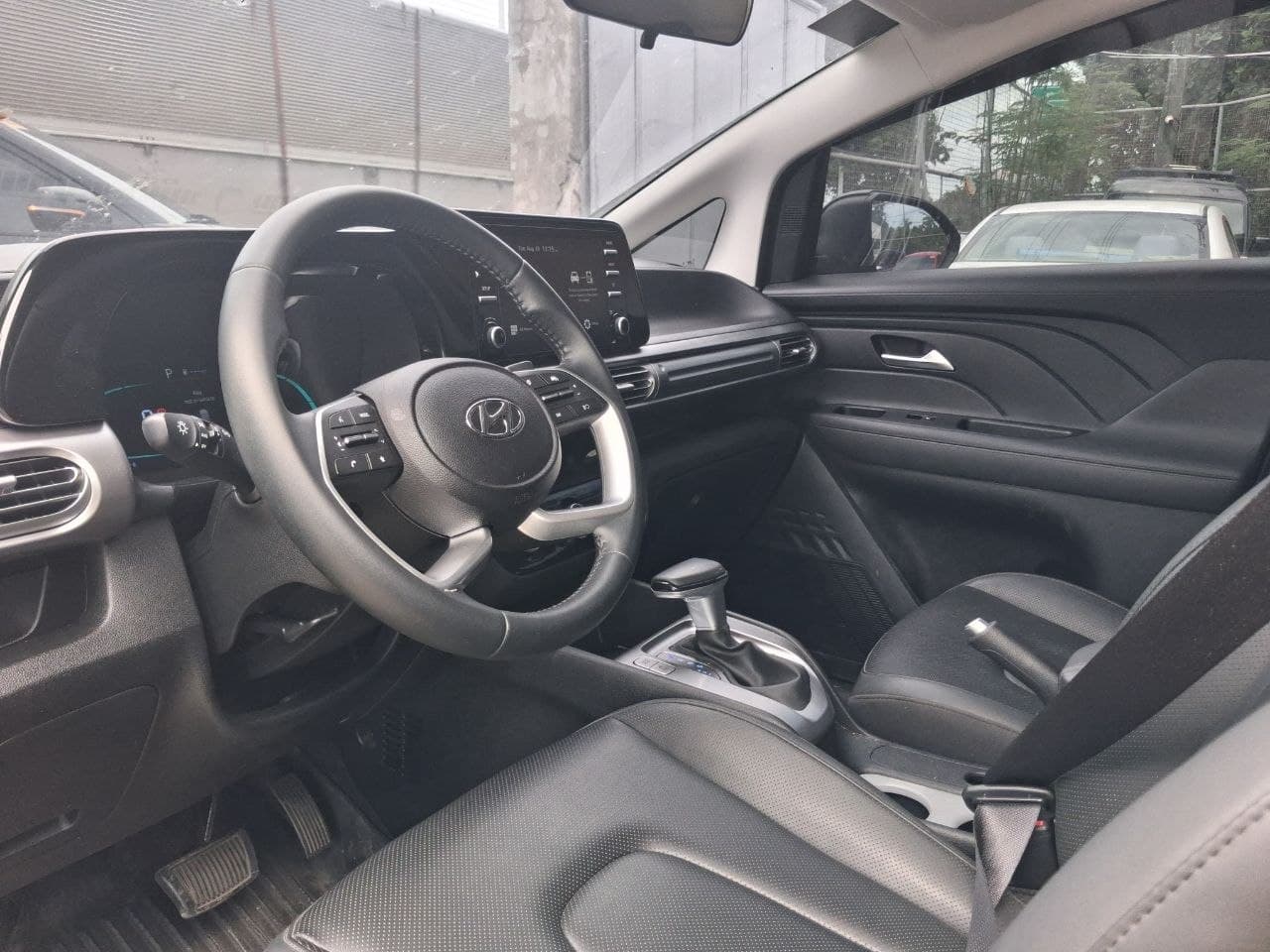 Car gallery image