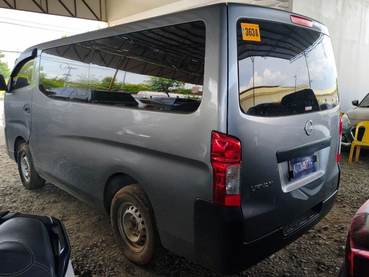 Car gallery image