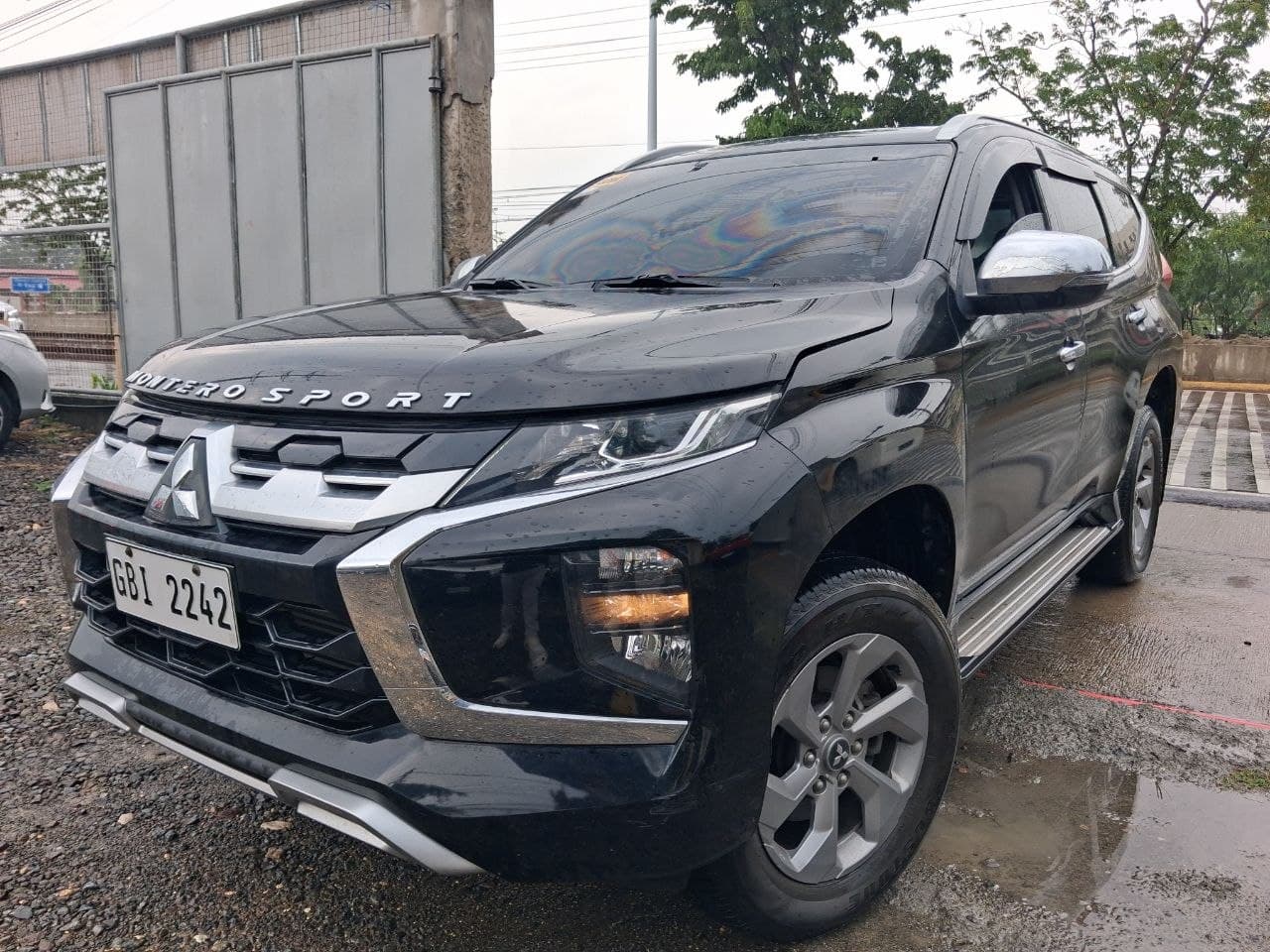 Car gallery image