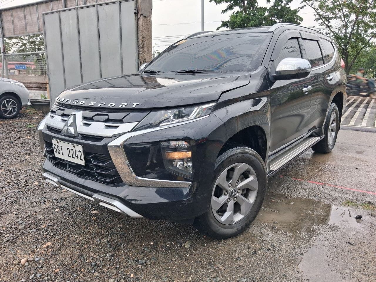 Car gallery image