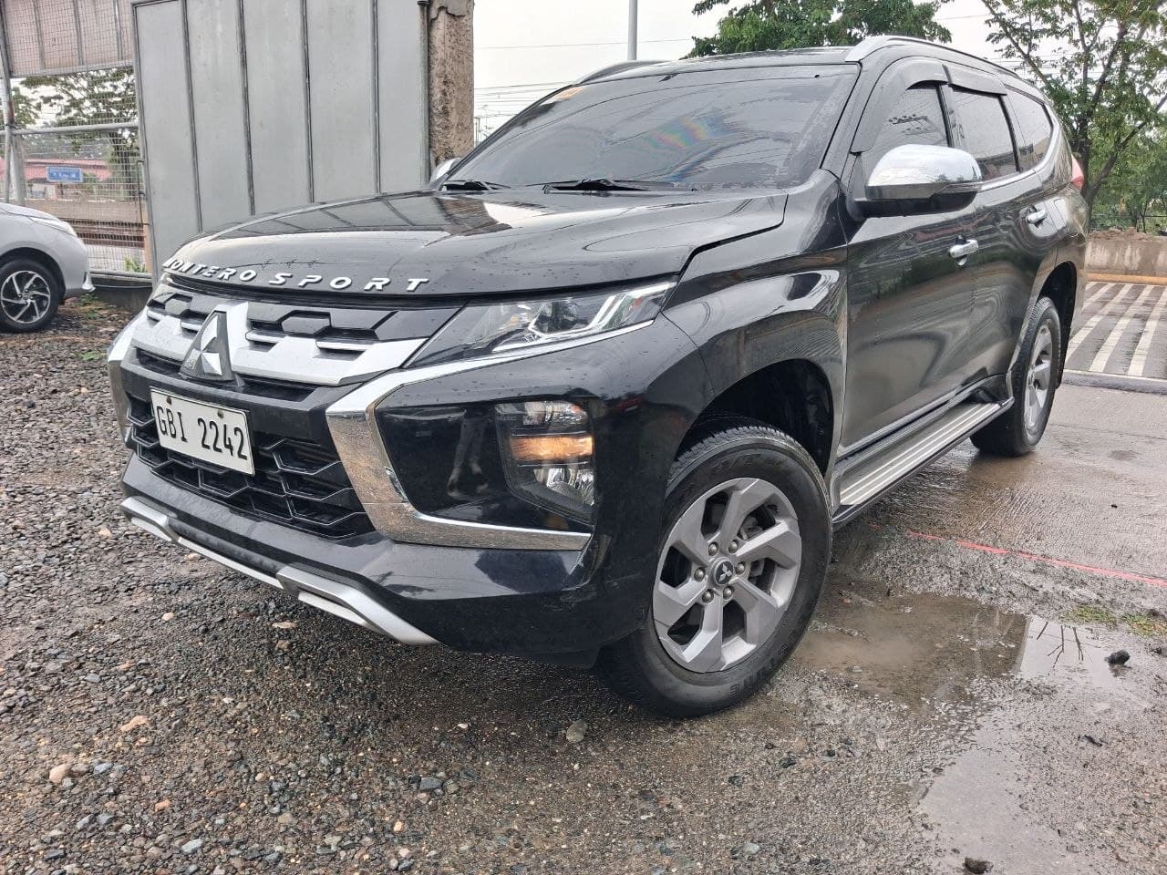 Car gallery image