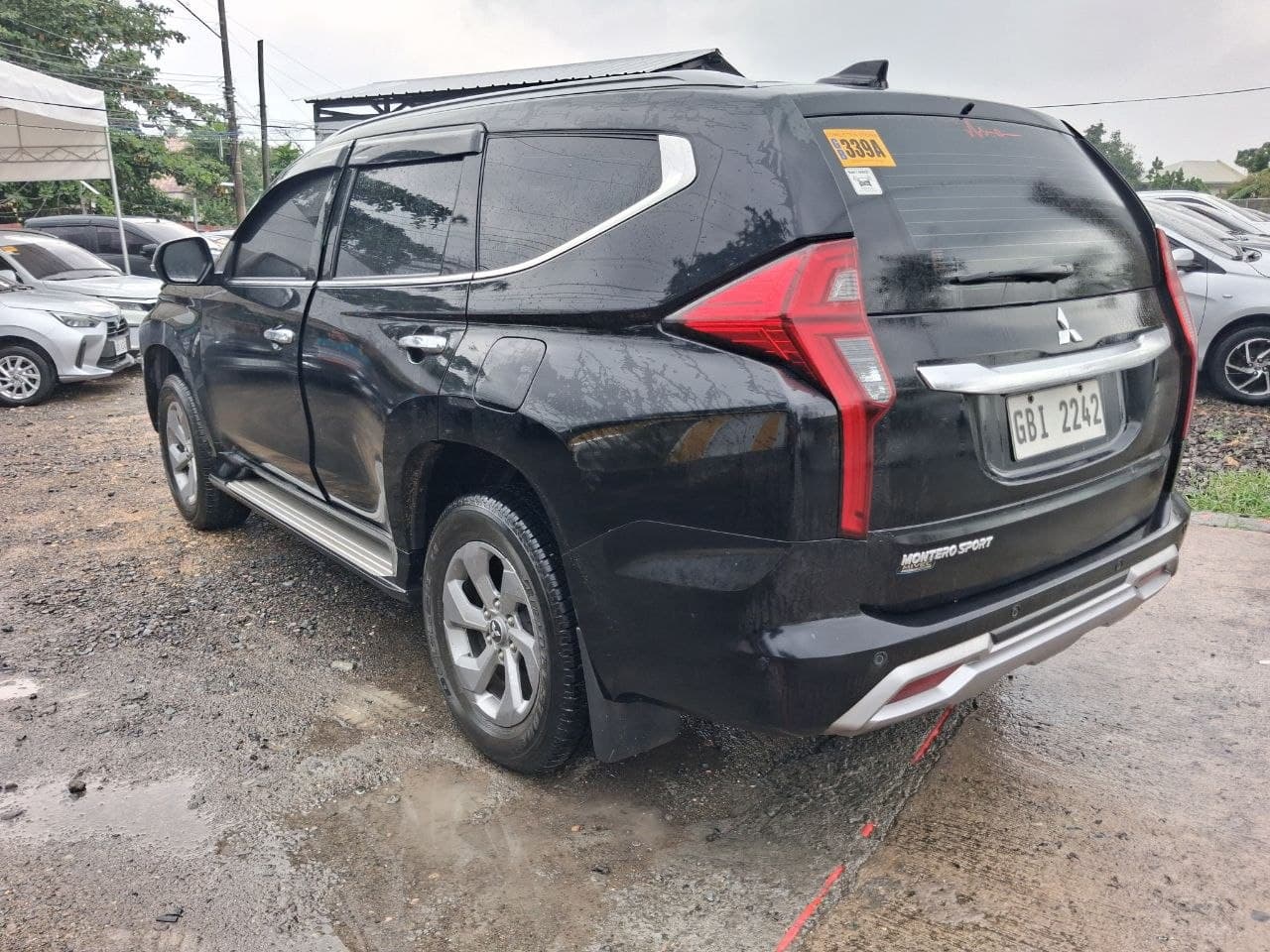 Car gallery image