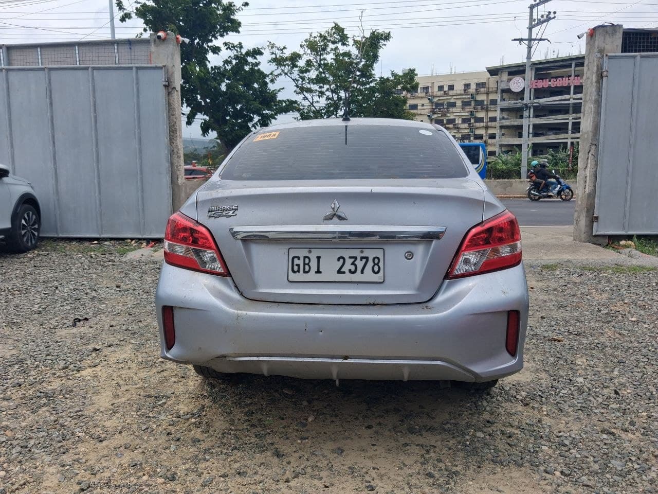 Car gallery image