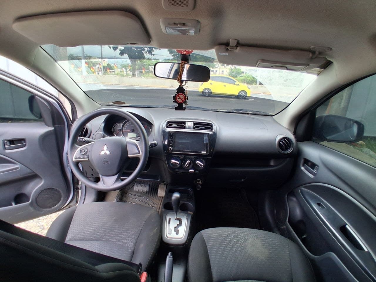 Car gallery image
