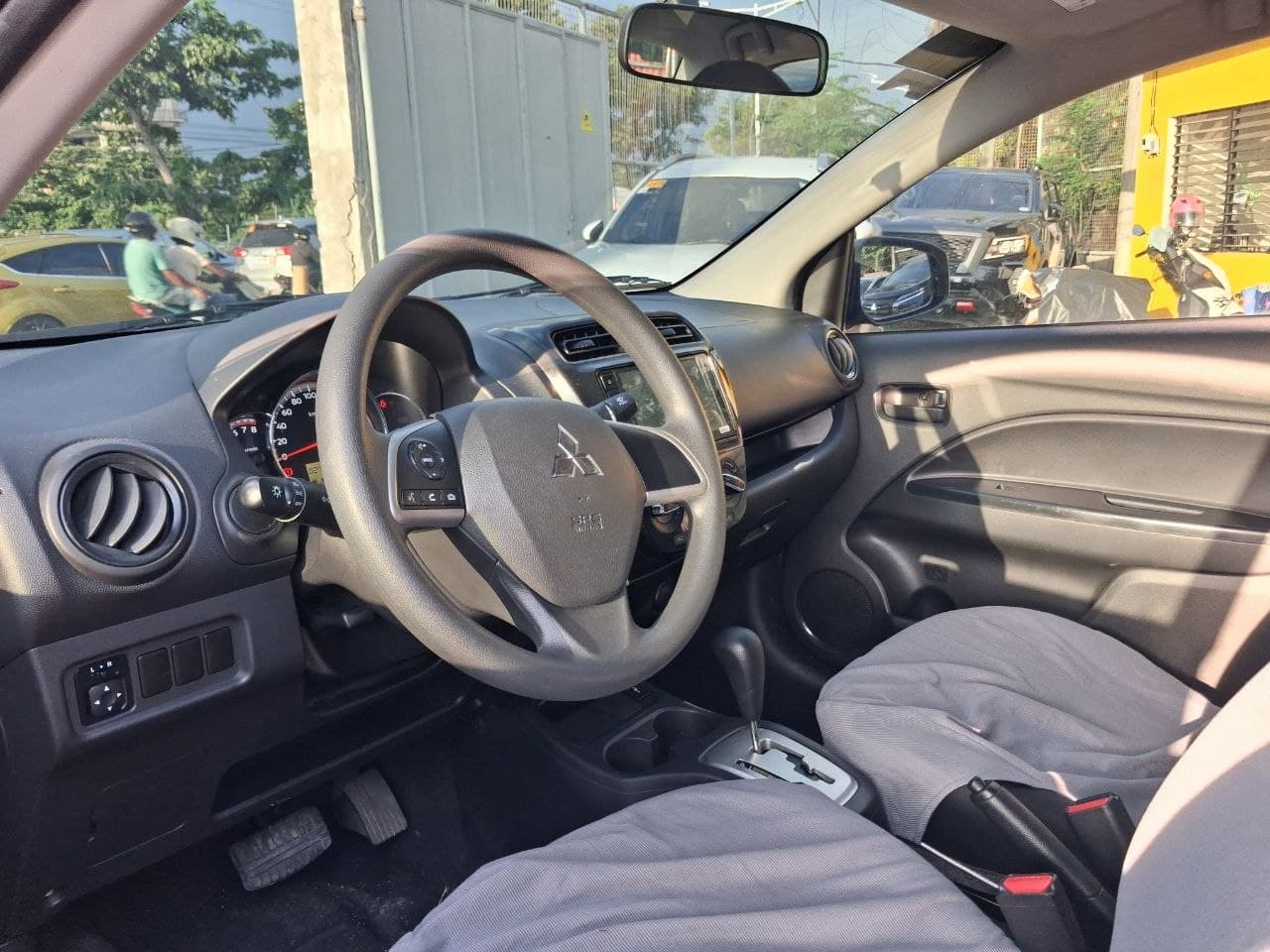 Car gallery image