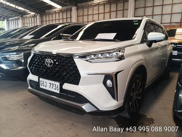 Car gallery image