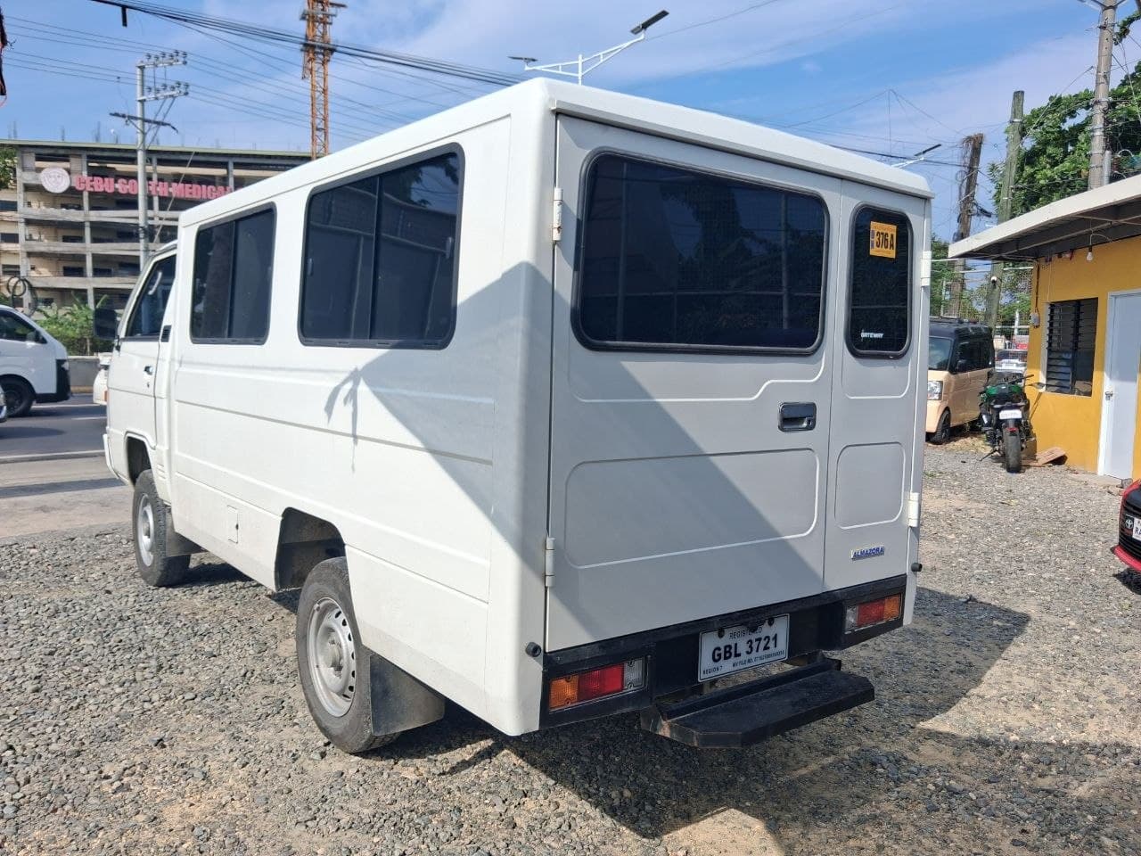 Car gallery image