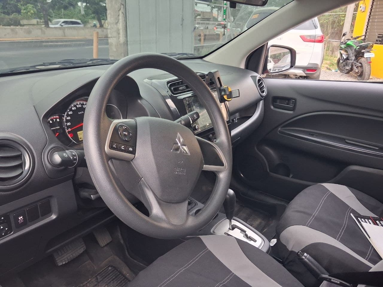 Car gallery image