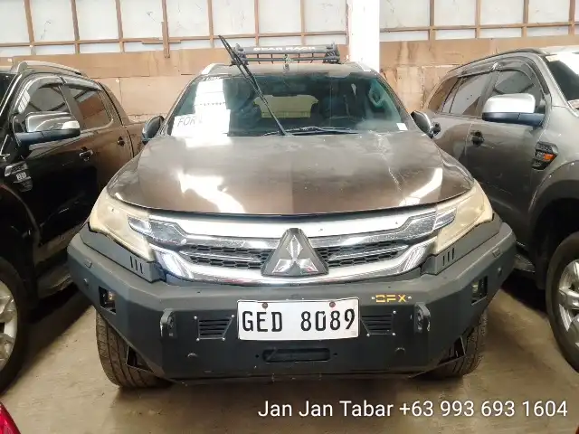 Car gallery image