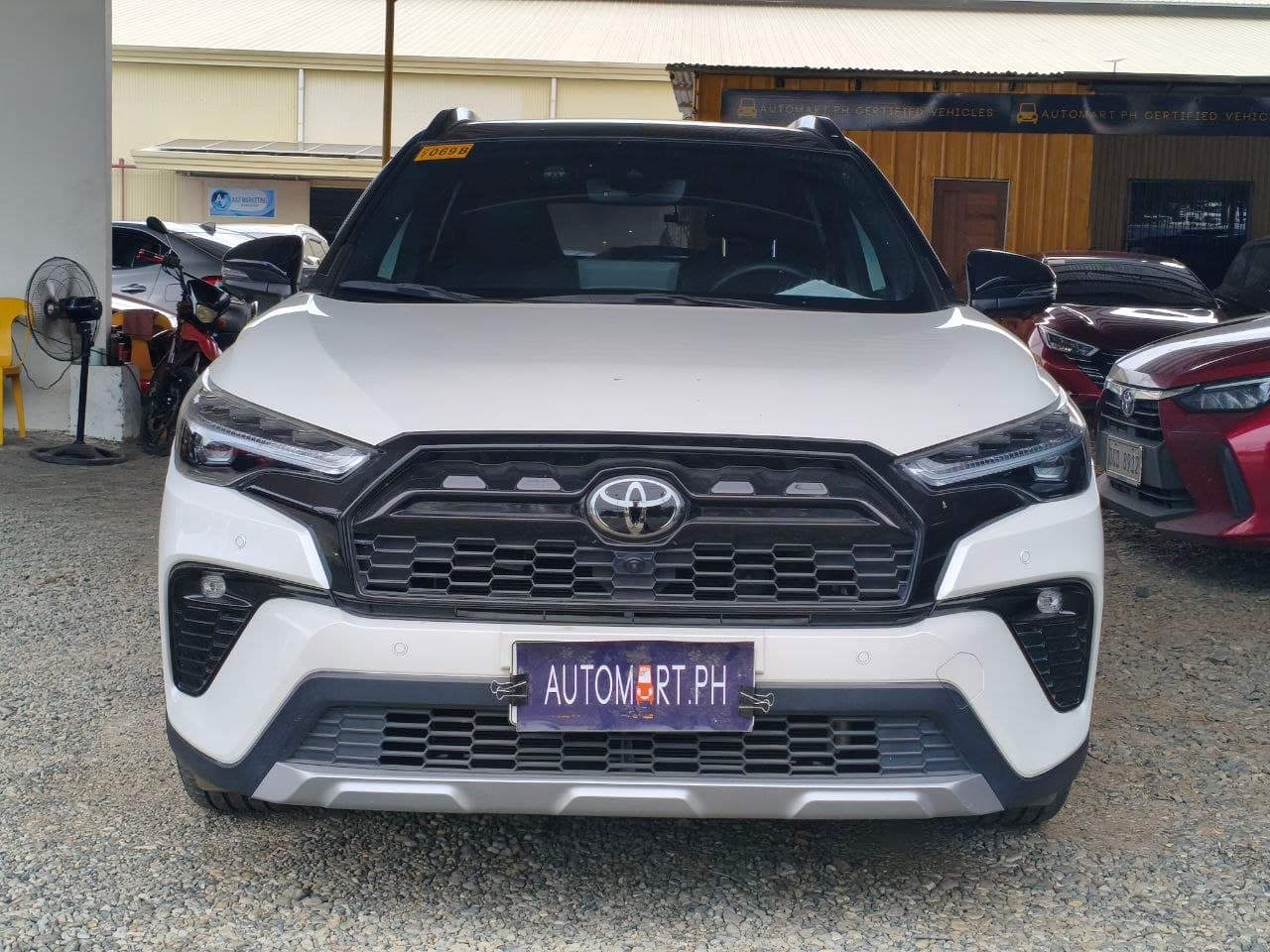 Car gallery image