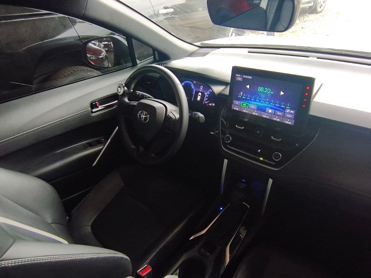 Car gallery image